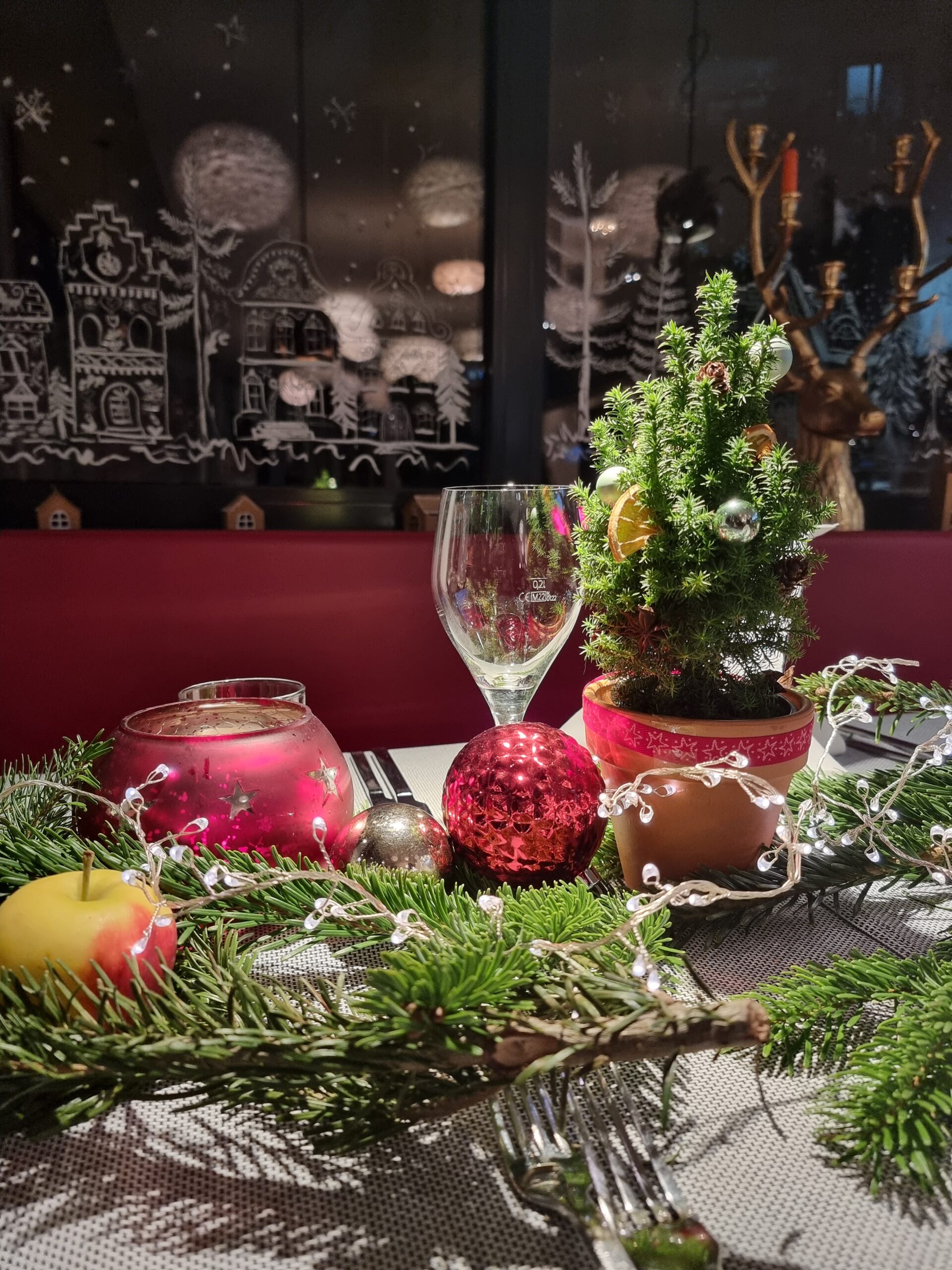 Weihnachtsfeiern in unserem Restaurant Tischlein deck Dich und Gänsebraten 1 Tischlein deck Dich,berlin,grimms hotel Weihnachtsfeiern/ Christmas parties in Tischlein Deck dich