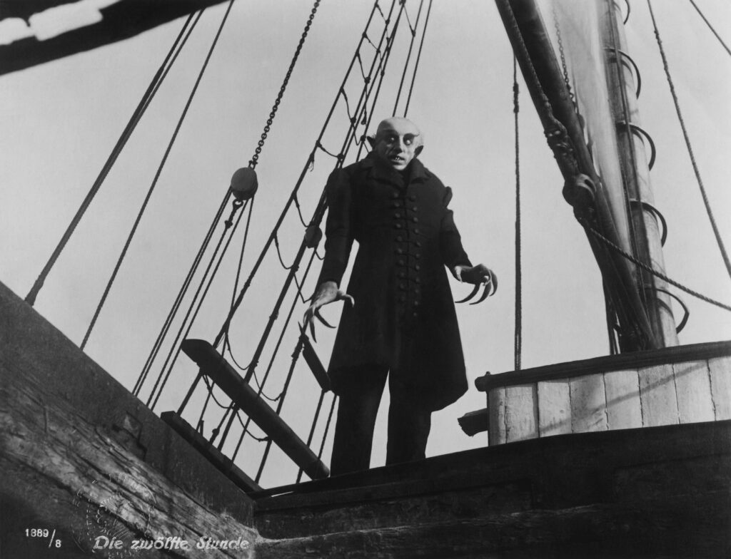 184 Nosferatu erscheint an Deck Nosferatu