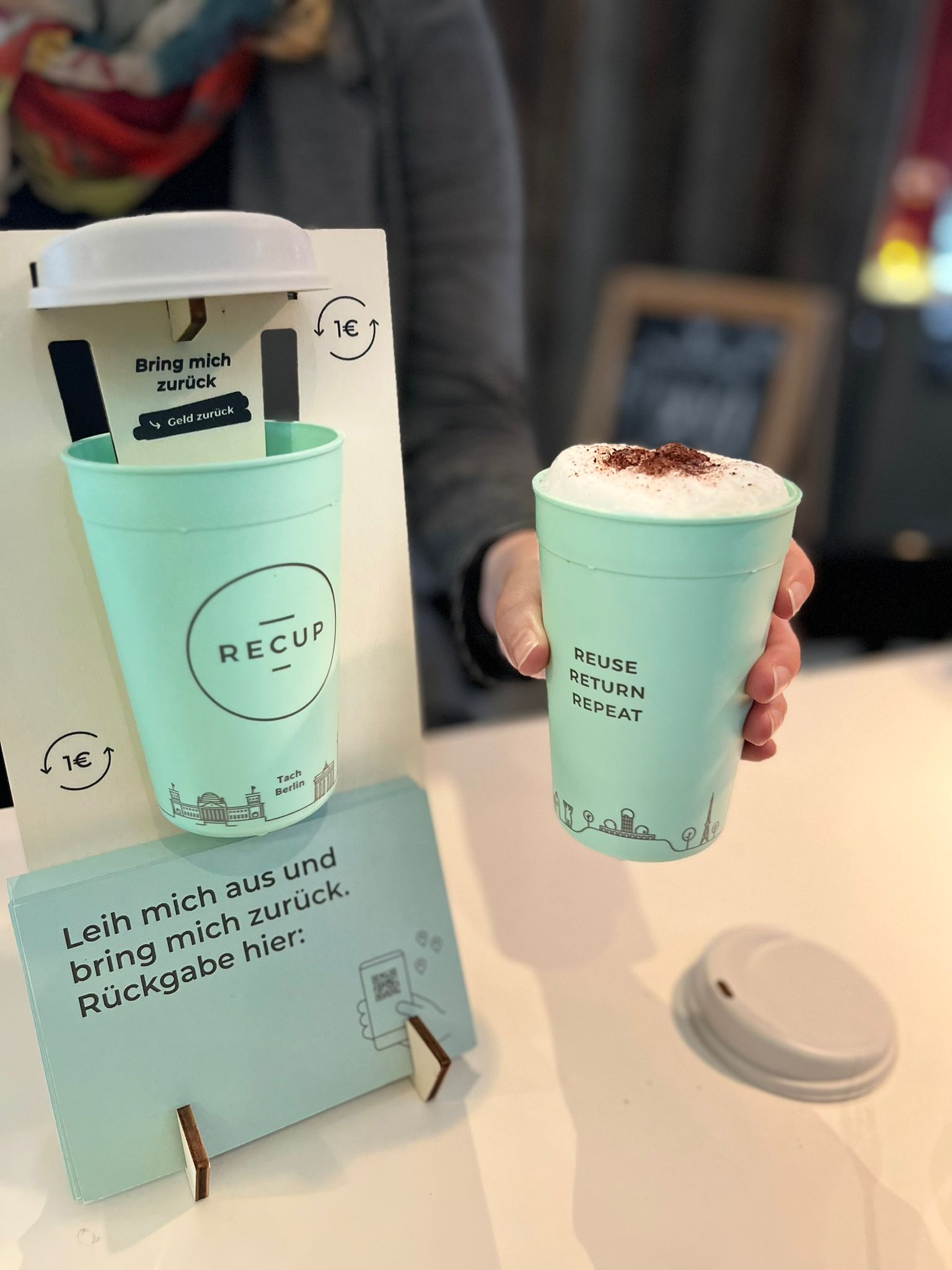 Coffee-to-Go im ReCup Becher 1 ReCup Becher,grimms hotel,berlin,kaffee Coffee-to-go. ReCup Becher